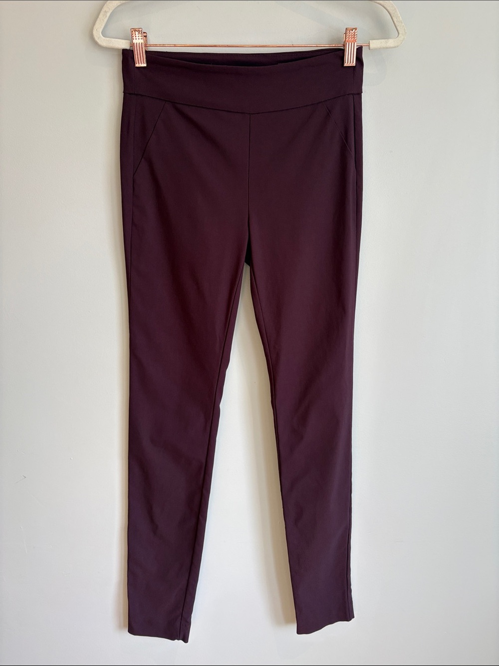 Camber & Grace Burgundy Pull-On Slim Pants – Size Small